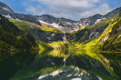 Rotguldensee-Muhr-von-Anna-Marie-Trattner